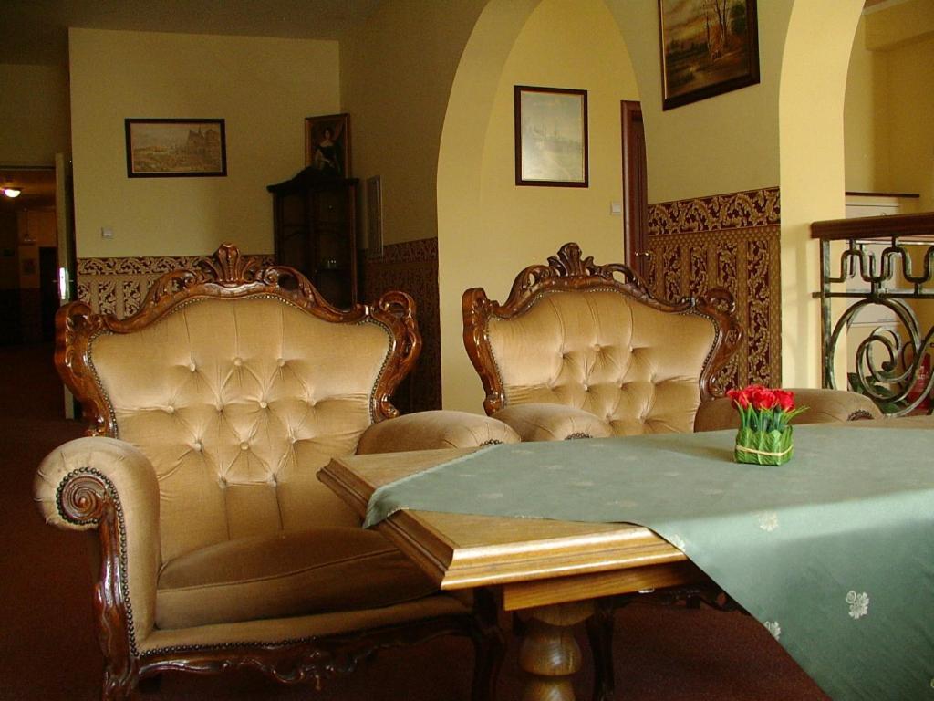 Hotel Regius ออปอเล ภายนอก รูปภาพ